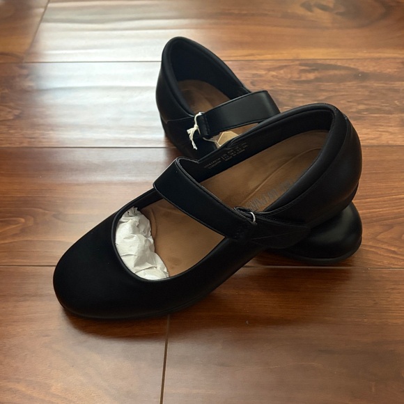 Dream Pairs Mary Jane Non-Slip Wide-Toe Flats Size 7.5 NIB - Picture 3 of 8